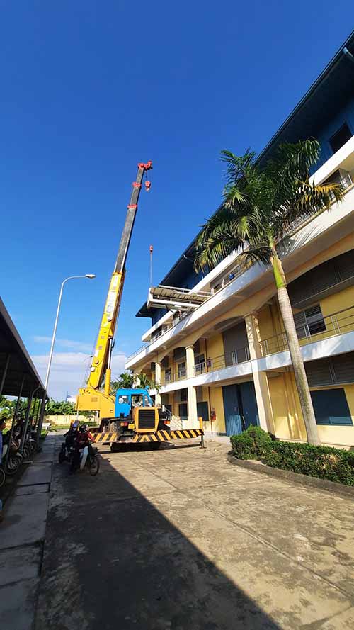 Bốc dỡ, xếp hàng hóa
